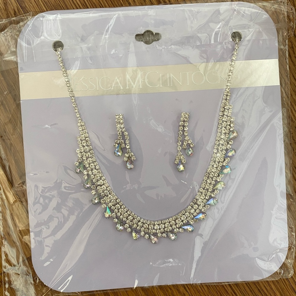 earring and necklace jessica mcclintock